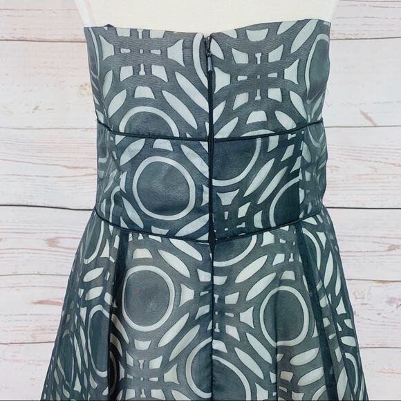 Nicole By Nicole Miller Geometric Black Wedding Gown, Size 10 Formal - Picture 3 of 8